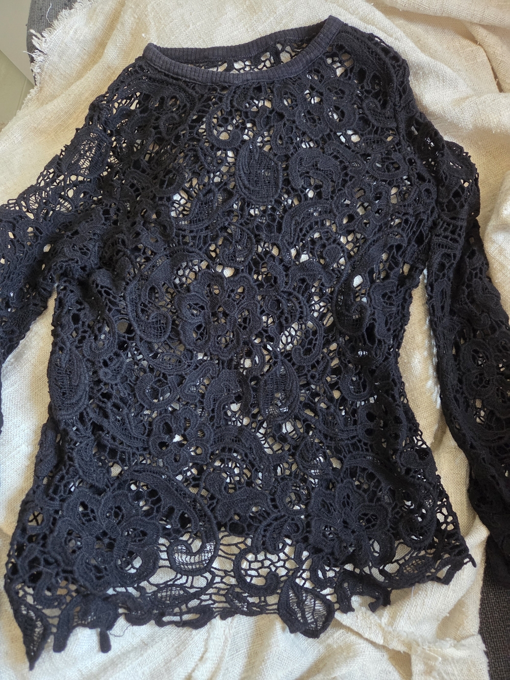 Zara Black Crochet Lace Long Sleeve Crop Top